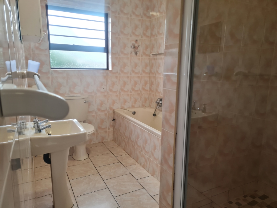 3 Bedroom Property for Sale in Noorsekloof Eastern Cape